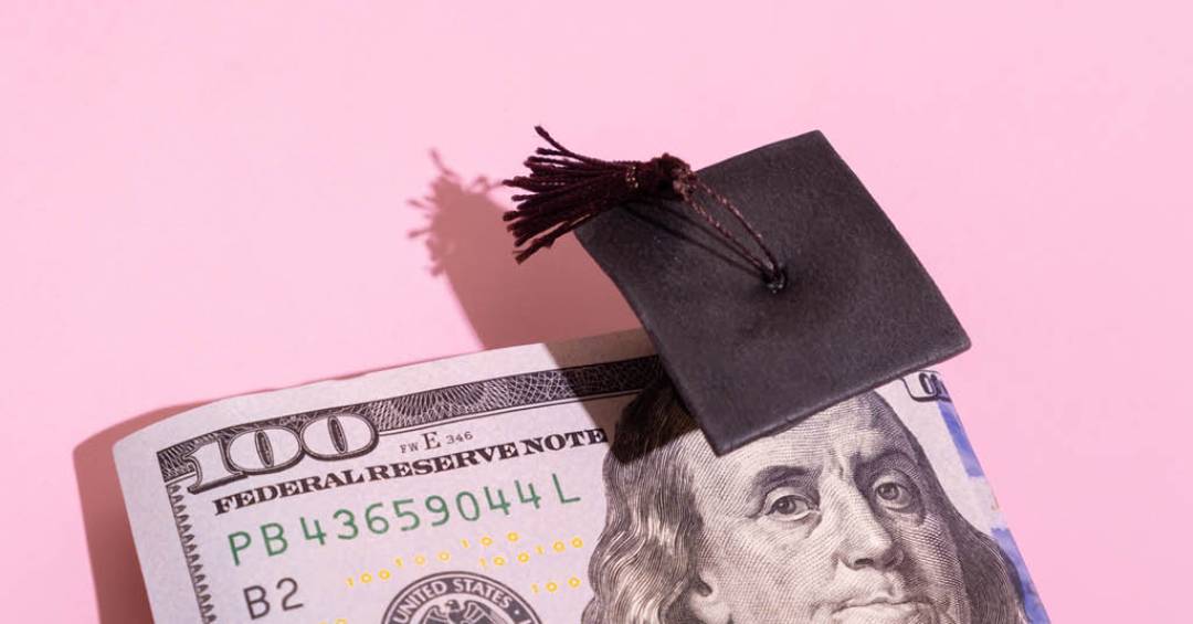 44% dos universitários já trancaram o curso por não conseguir pagar mensalidades