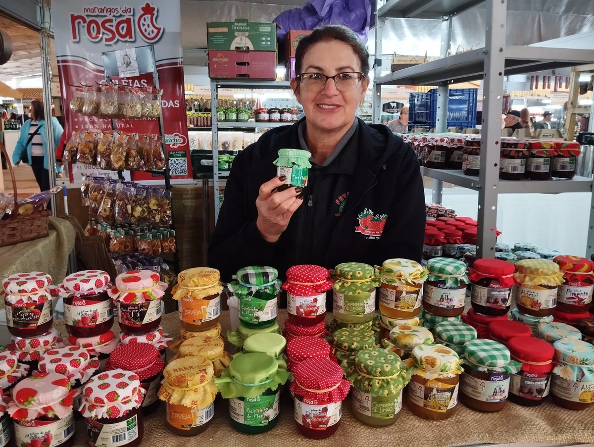 Produtoras rurais trocam tabaco por hortaliças e morangos